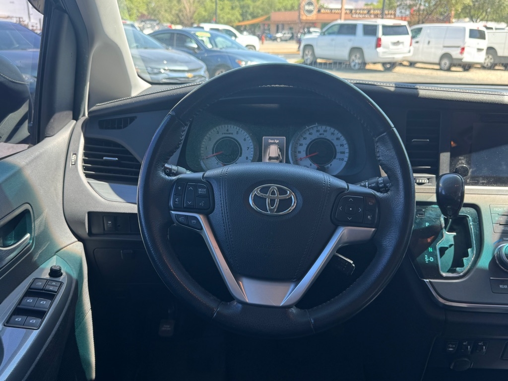 Toyota Sienna SE 8-Passenger 2017