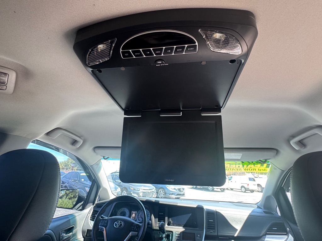 Toyota Sienna SE 8-Passenger 2017