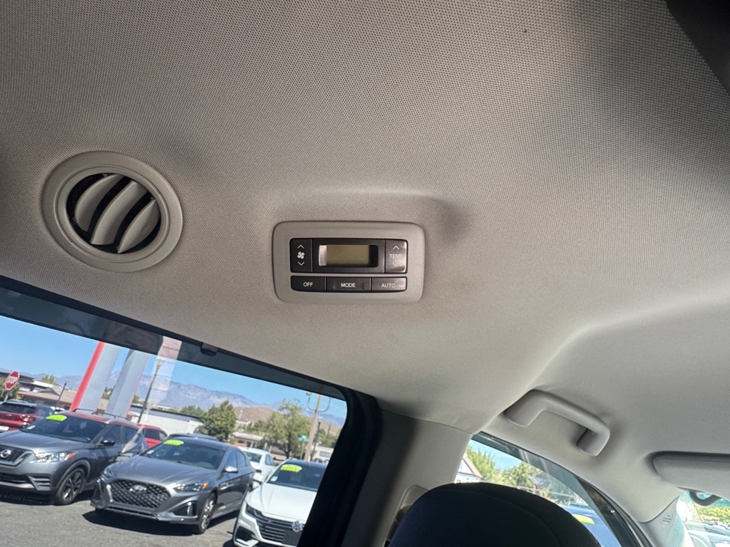 Toyota Sienna SE 8-Passenger 2017