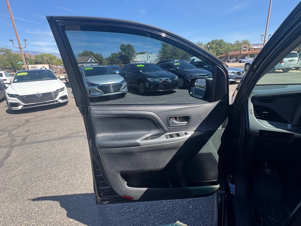 Toyota Sienna SE 8-Passenger 2017