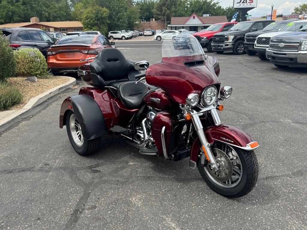 Harley-Davidson FLHTCUTG  2016