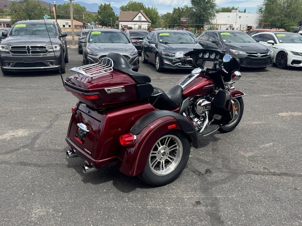 Harley-Davidson FLHTCUTG  2016