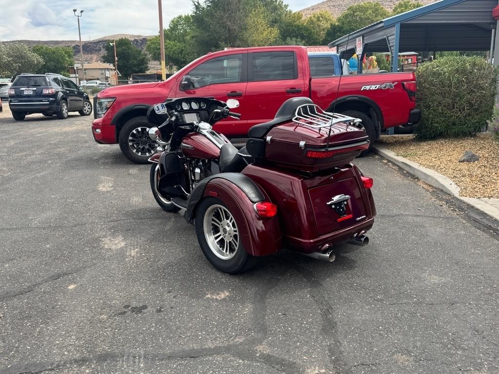 Harley-Davidson FLHTCUTG  2016