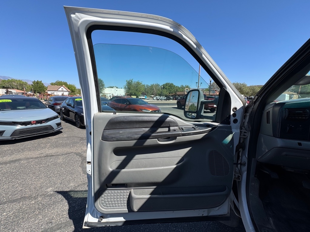 Ford F-550 Regular Cab 2WD DRW 2006 Ford F-550 Regular Cab 2WD DRW 2006