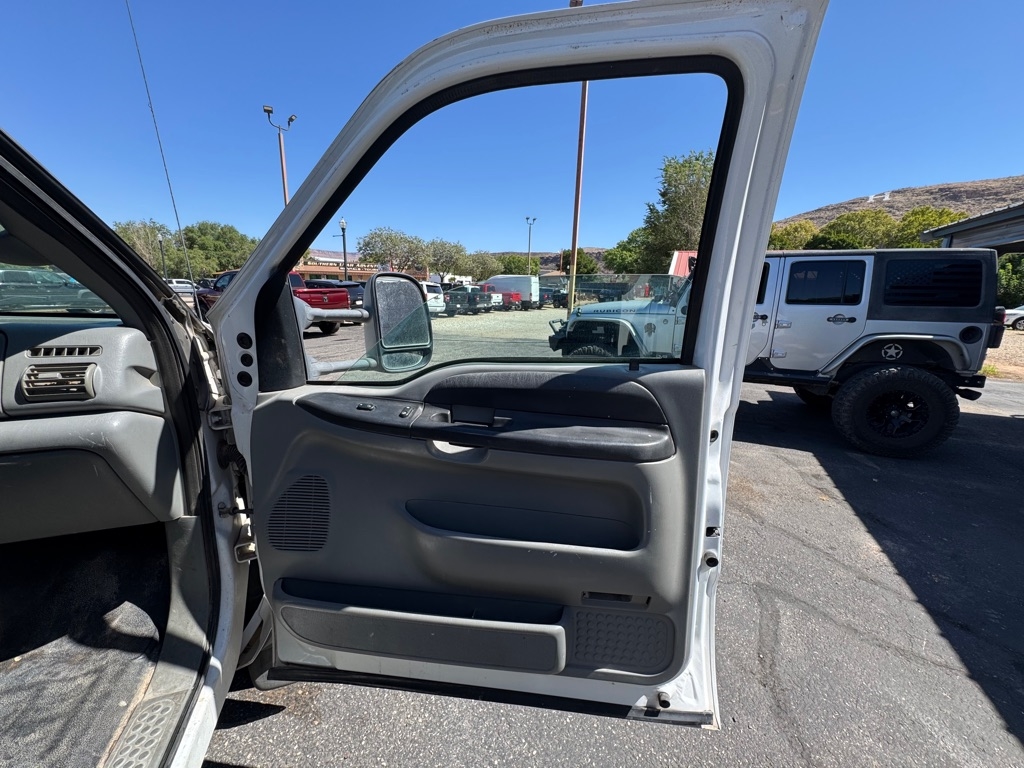 Ford F-550 Regular Cab 2WD DRW 2006 Ford F-550 Regular Cab 2WD DRW 2006