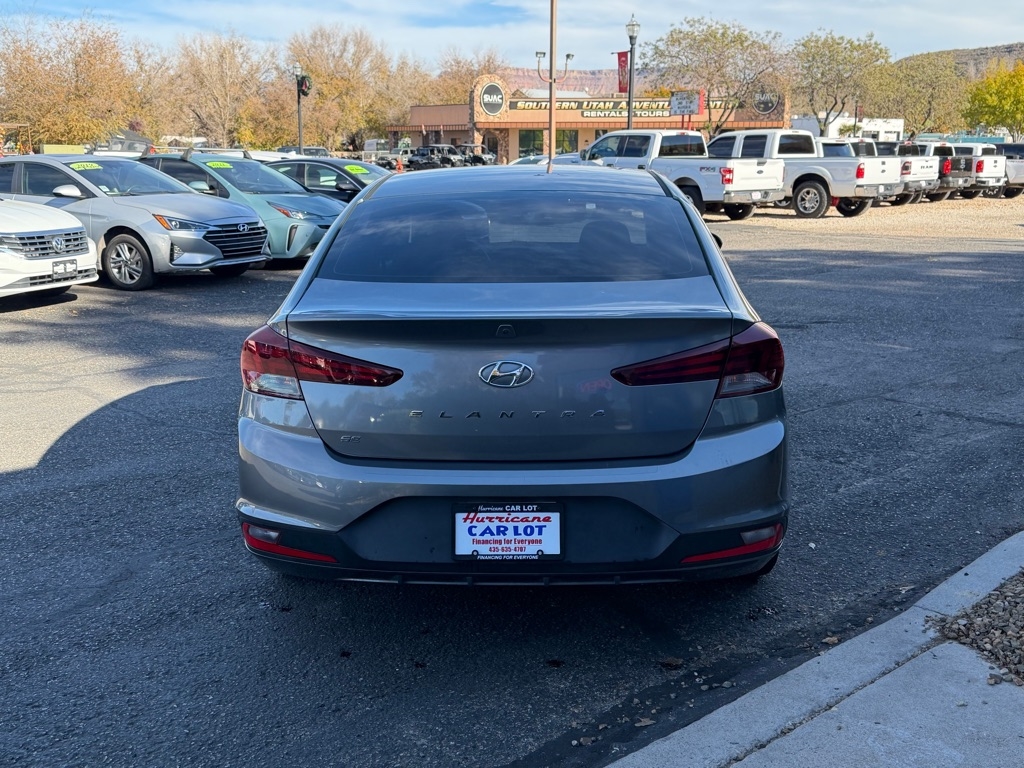 Hyundai Elantra SE 6M 2019