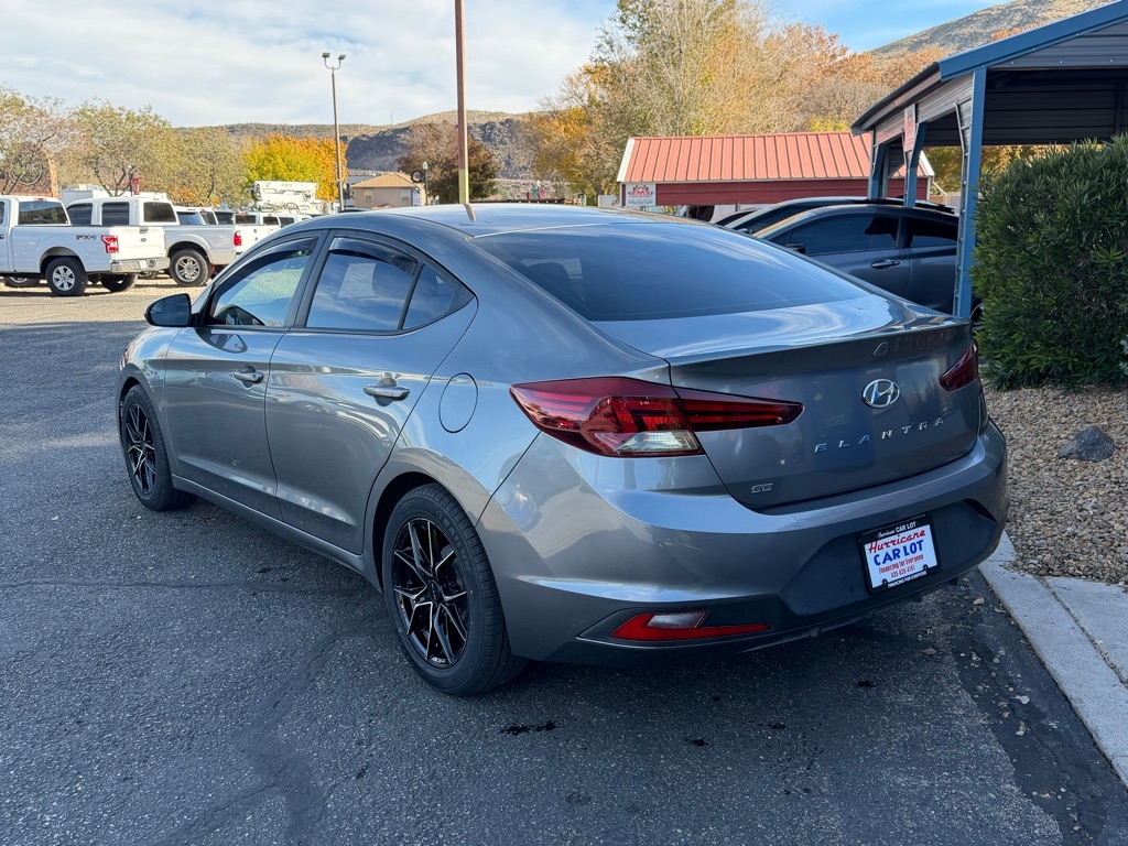 Hyundai Elantra SE 6M 2019