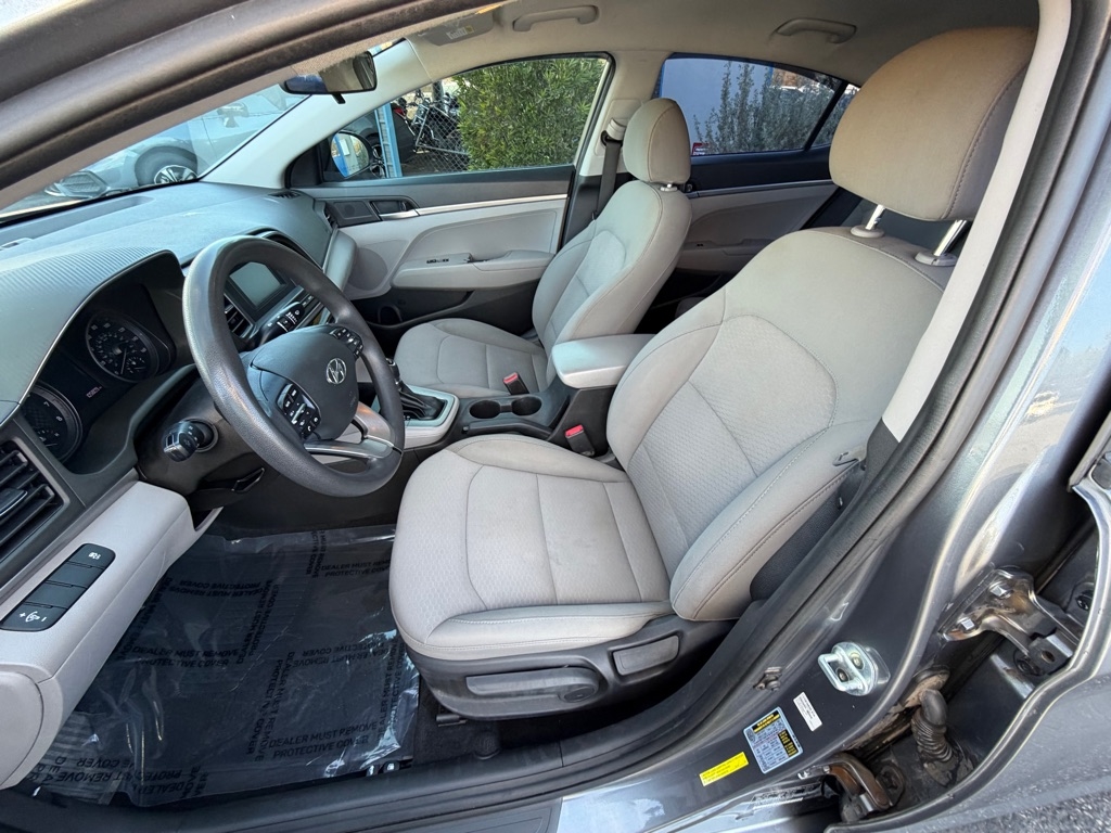 Hyundai Elantra SE 6M 2019