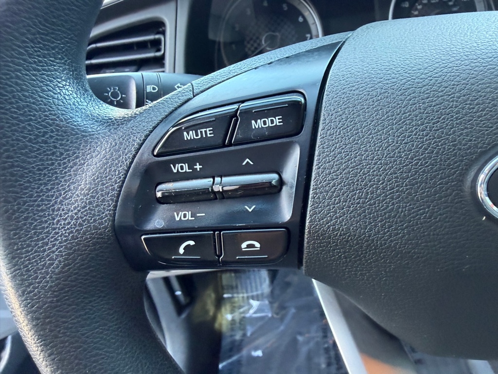 Hyundai Elantra SE 6M 2019