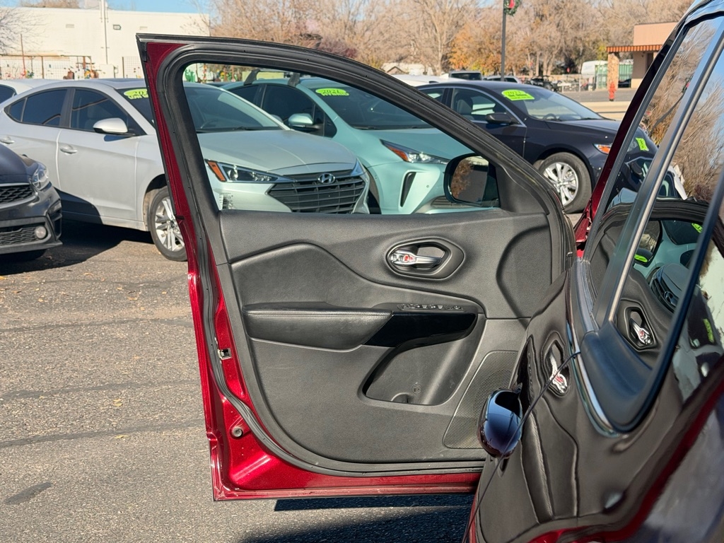Jeep Cherokee Latitude Plus FWD 2020