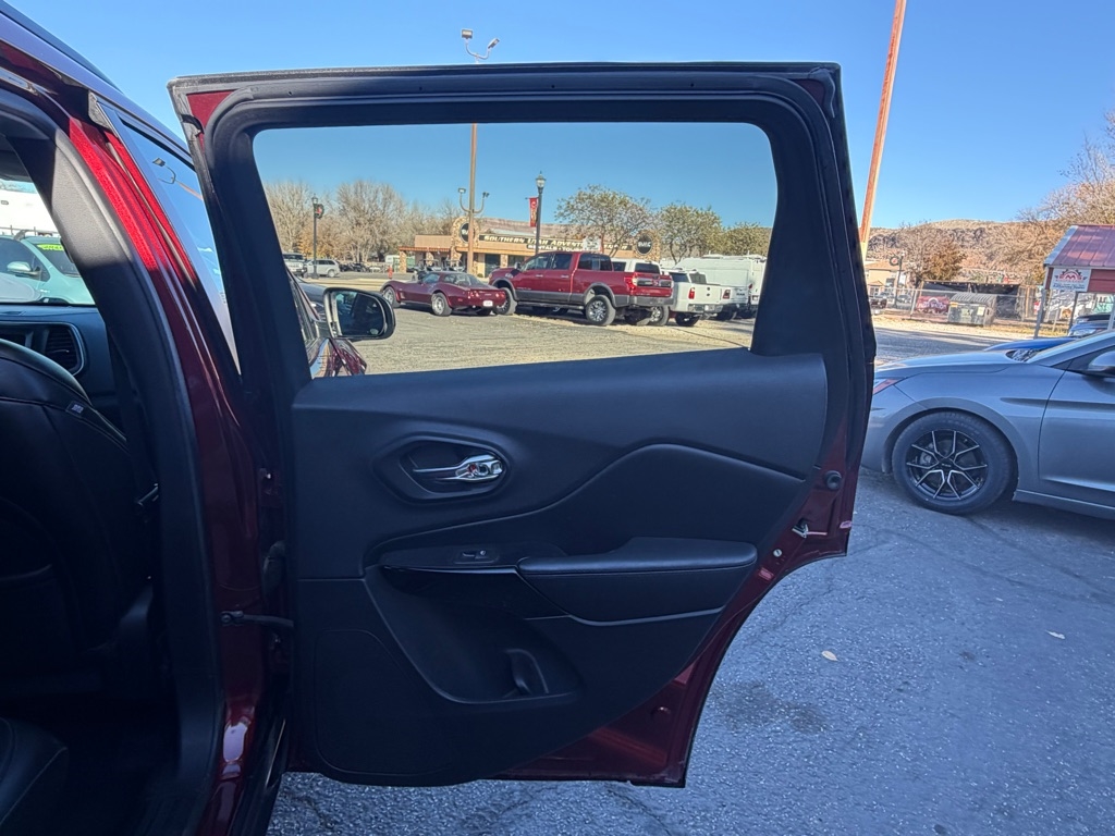 Jeep Cherokee Latitude Plus FWD 2020