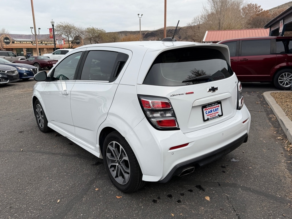 Chevrolet Sonic LT Manual 5-Door 2018