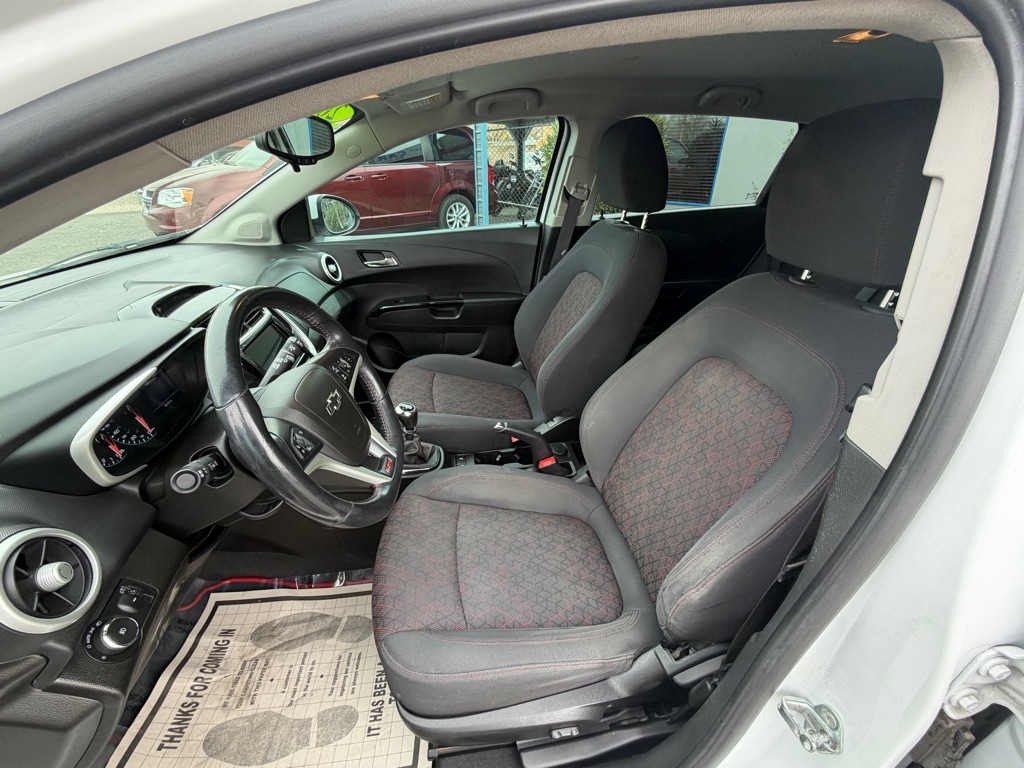 Chevrolet Sonic LT Manual 5-Door 2018