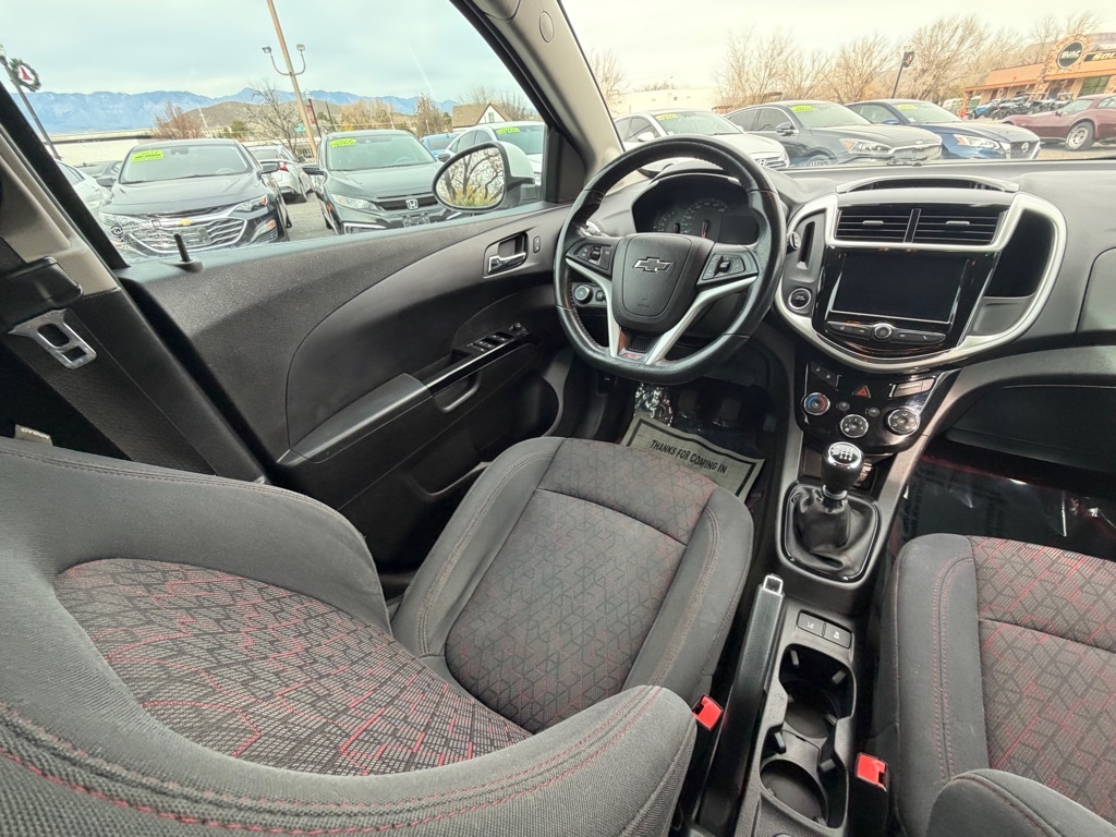 Chevrolet Sonic LT Manual 5-Door 2018