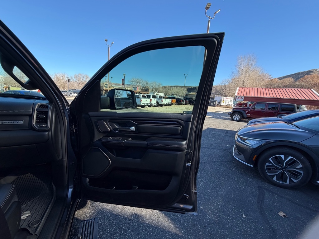 RAM 1500 Rebel Crew Cab SB 4WD 2020