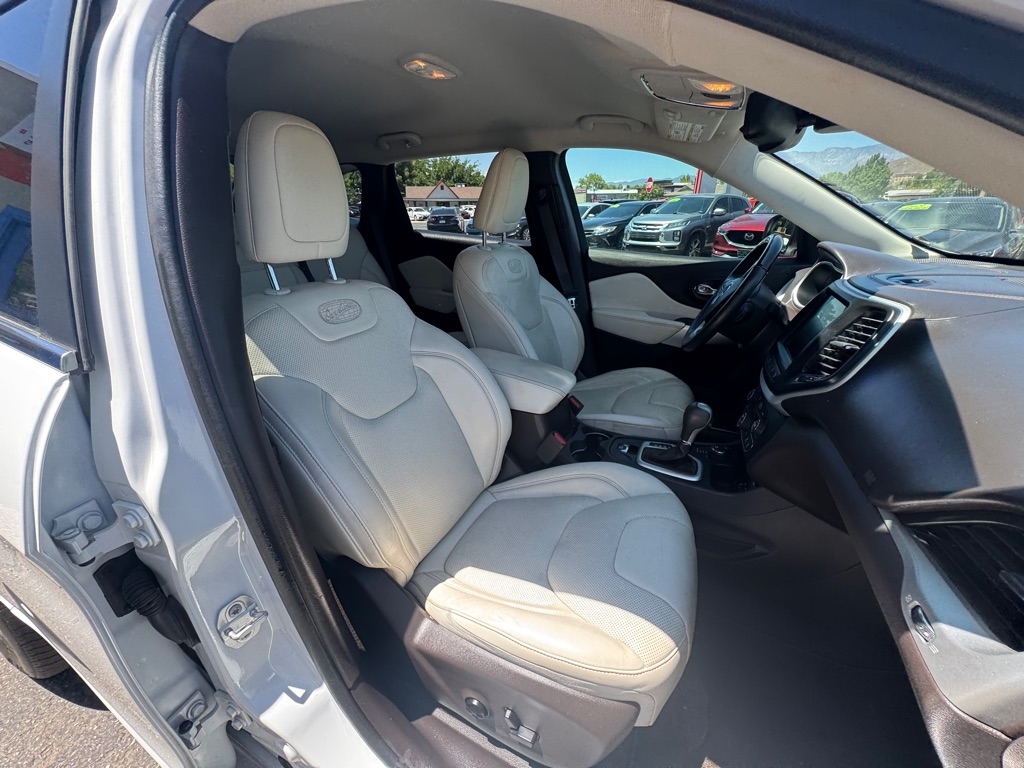 Jeep Cherokee Overland 4WD 2017