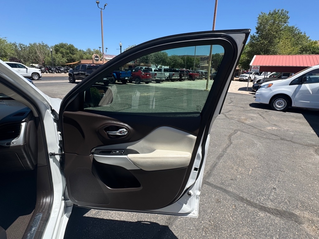 Jeep Cherokee Overland 4WD 2017