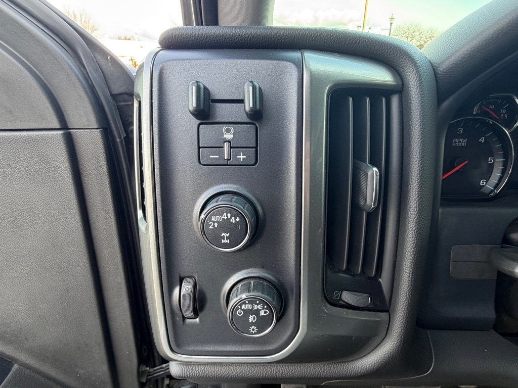 Chevrolet Silverado 1500 LT Crew Cab 4WD 2018