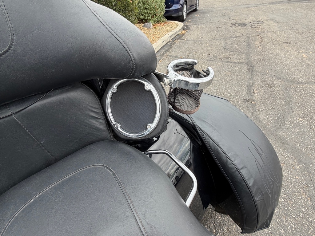 Harley-Davidson FLHTCUTG  2013