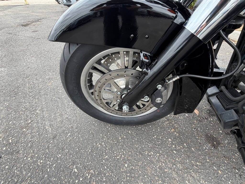 Harley-Davidson FLHTCUTG  2013