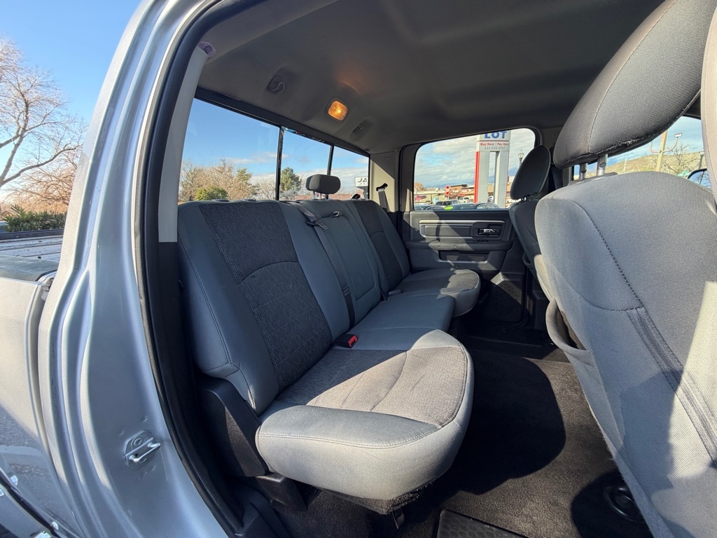 RAM 2500 SLT Crew Cab SWB 4WD 2016