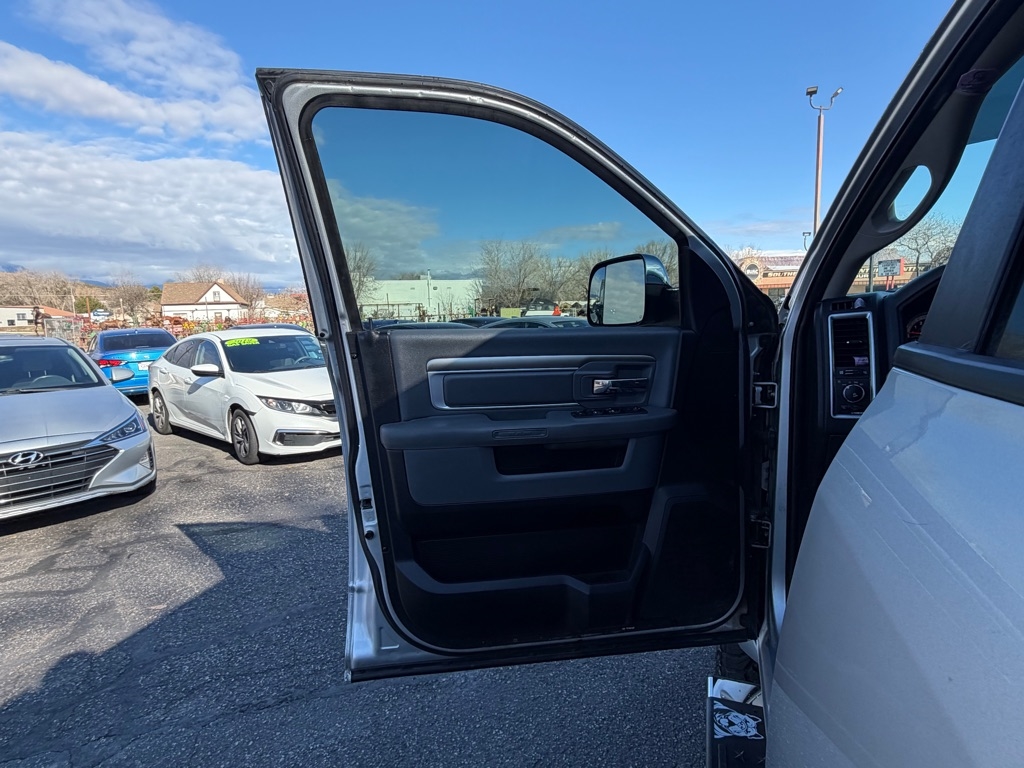 RAM 2500 SLT Crew Cab SWB 4WD 2016