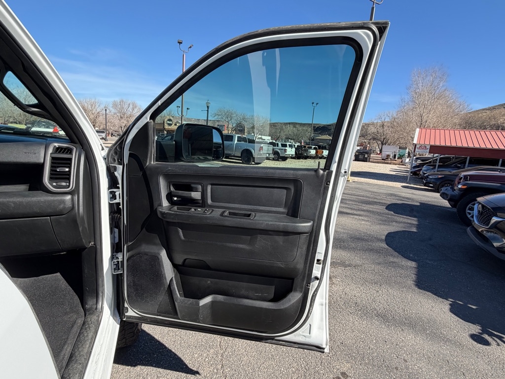 RAM 2500 Tradesman Crew Cab LWB 4WD 2021