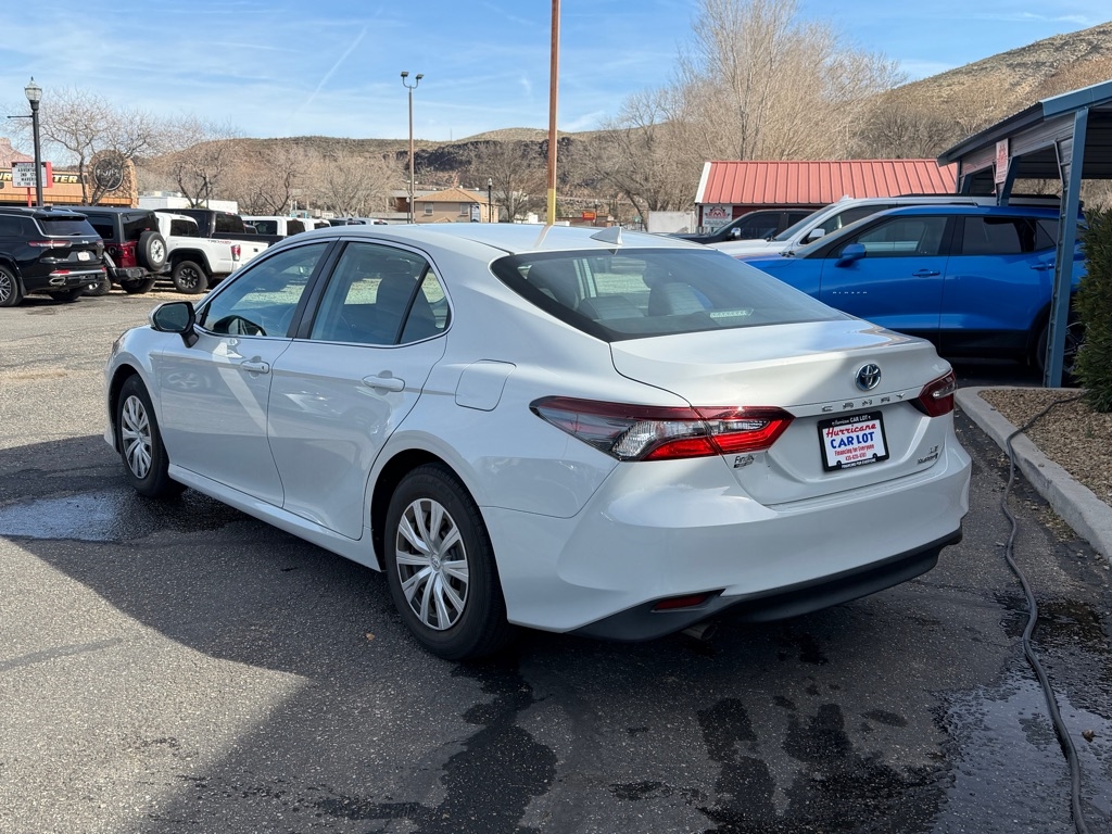 Toyota Camry Hybrid LE 2022