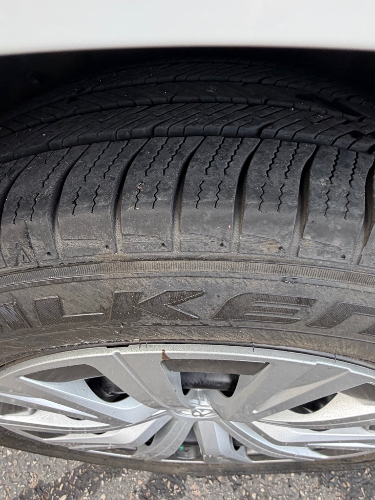 Toyota Camry Hybrid LE 2022