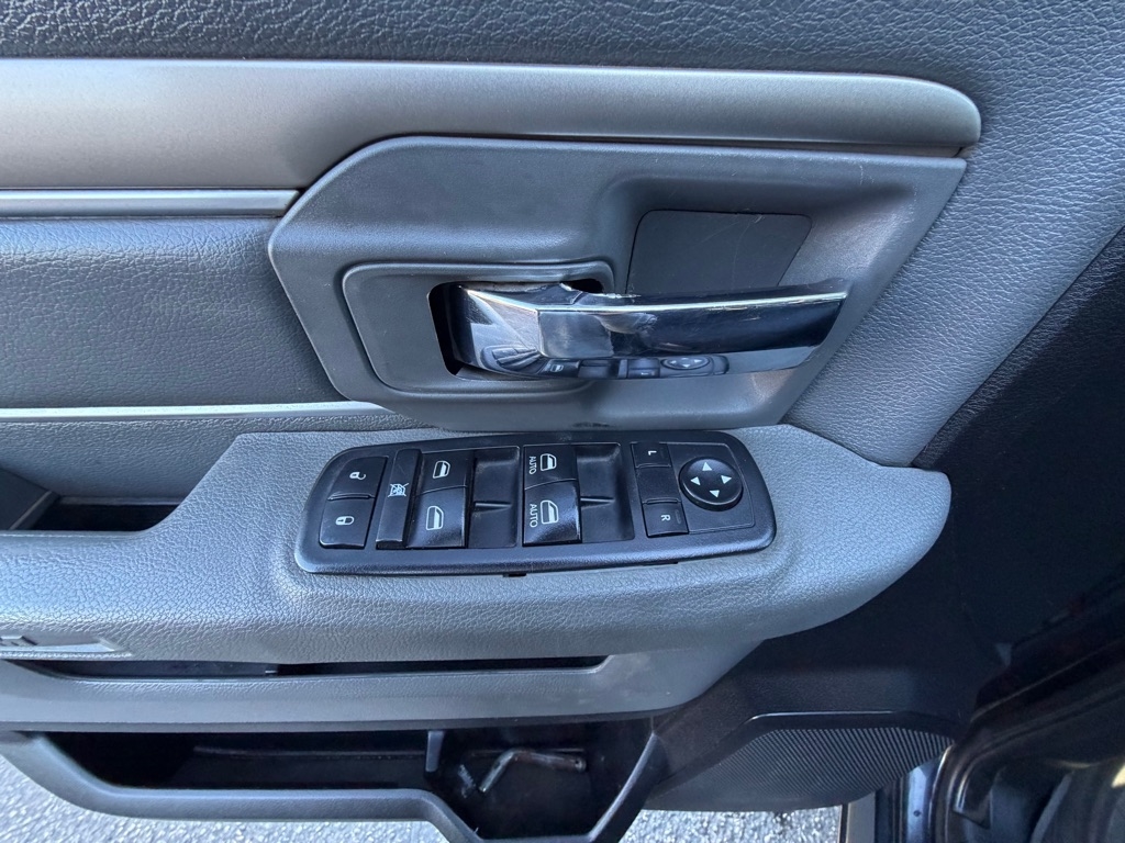 RAM 2500 SLT Crew Cab SWB 4WD 2014