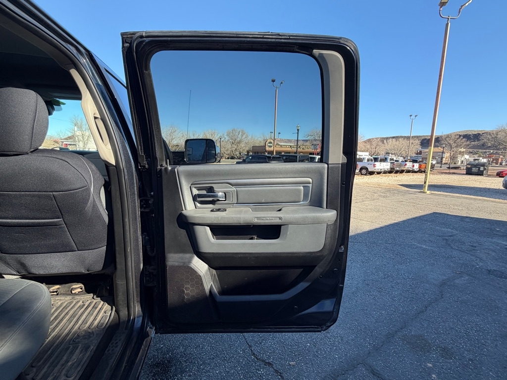 RAM 2500 SLT Crew Cab SWB 4WD 2014