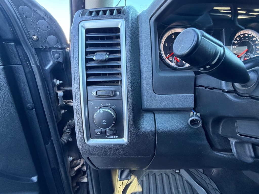 RAM 2500 SLT Crew Cab SWB 4WD 2014