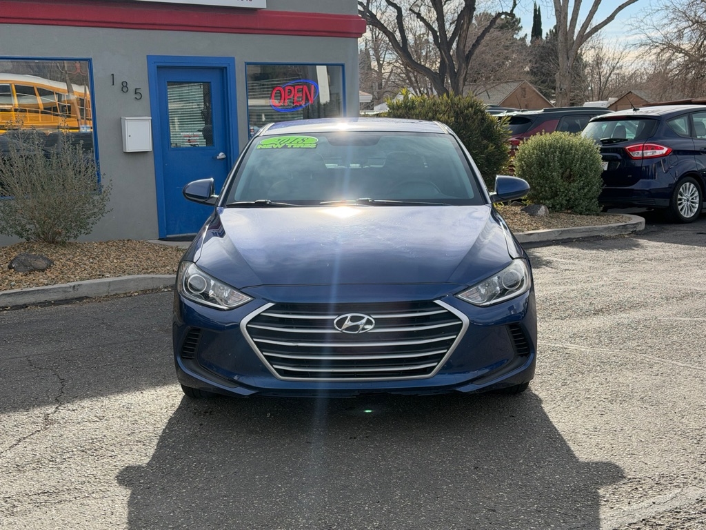 Hyundai Elantra SE 6AT 2018