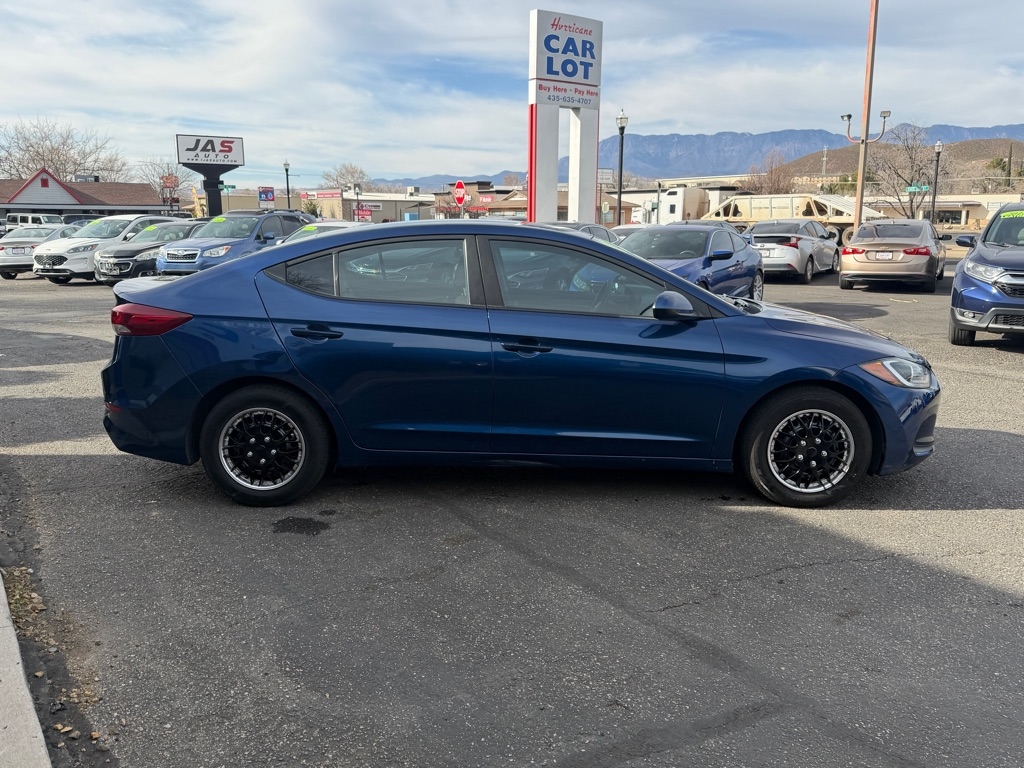 Hyundai Elantra SE 6AT 2018