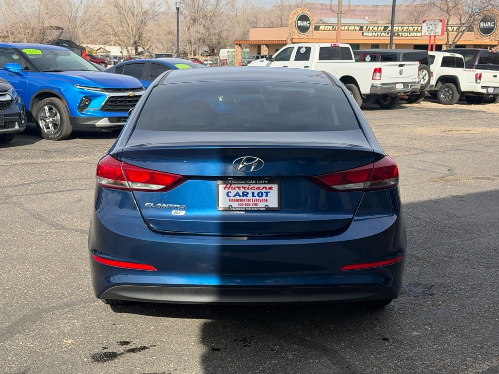 Hyundai Elantra SE 6AT 2018