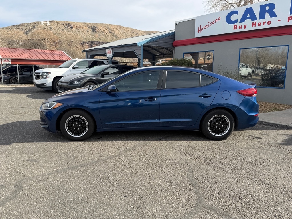 Hyundai Elantra SE 6AT 2018