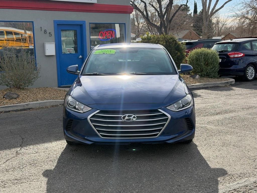 Hyundai Elantra SE 6AT 2018