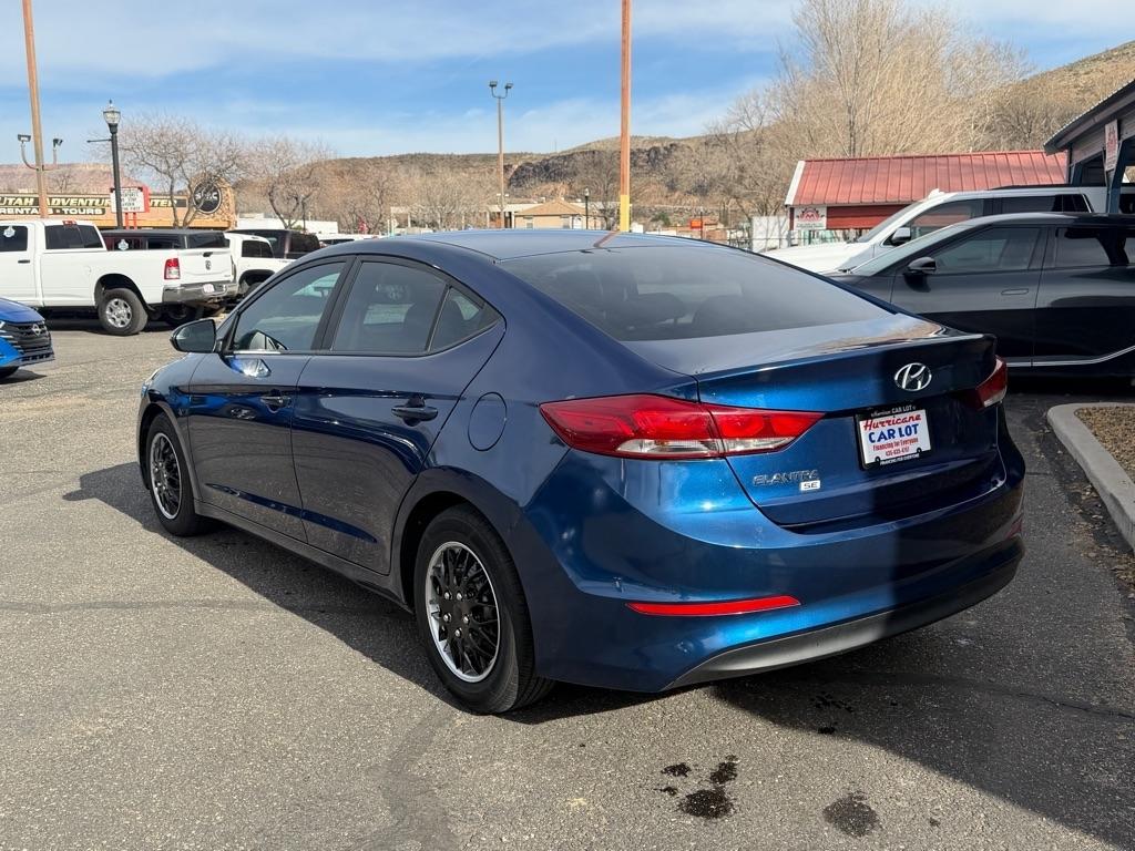 Hyundai Elantra SE 6AT 2018