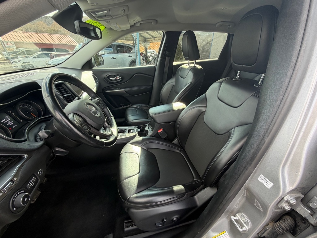 Jeep Cherokee Latitude Plus FWD 2020