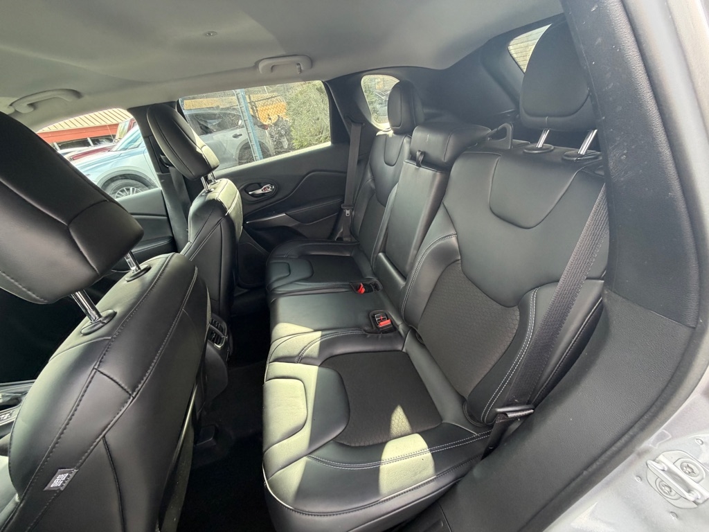 Jeep Cherokee Latitude Plus FWD 2020