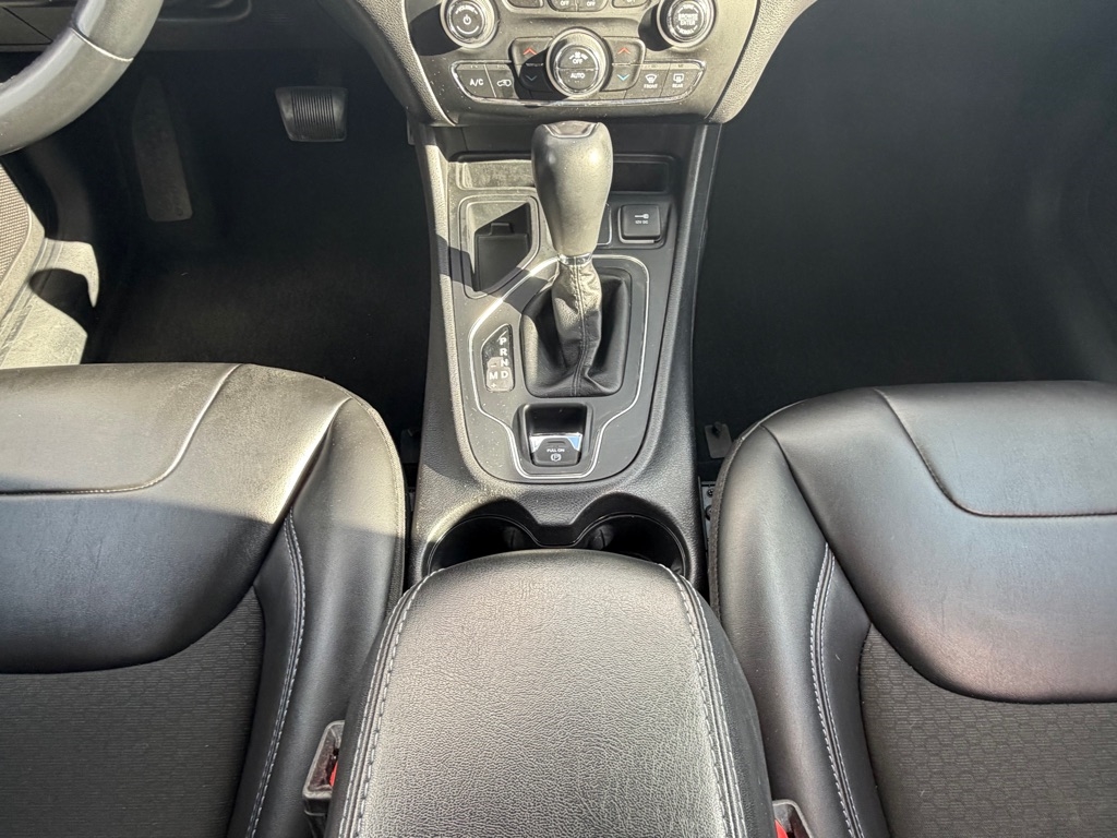 Jeep Cherokee Latitude Plus FWD 2020