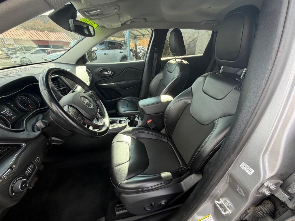 Jeep Cherokee Latitude Plus FWD 2020