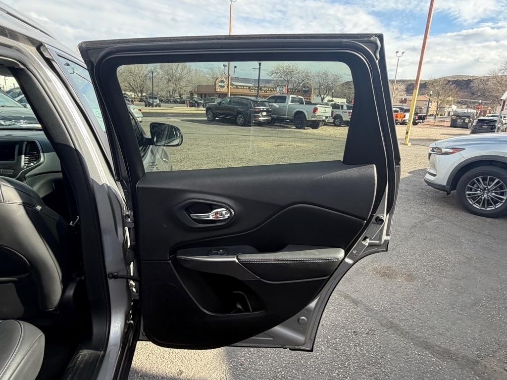 Jeep Cherokee Latitude Plus FWD 2020