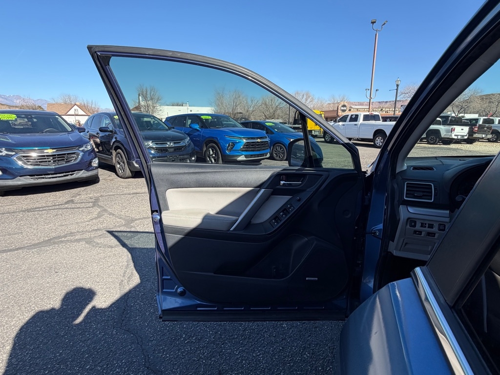 Subaru Forester 2.5i Touring 2016