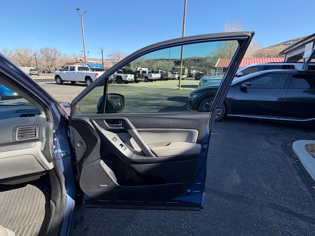 Subaru Forester 2.5i Touring 2016