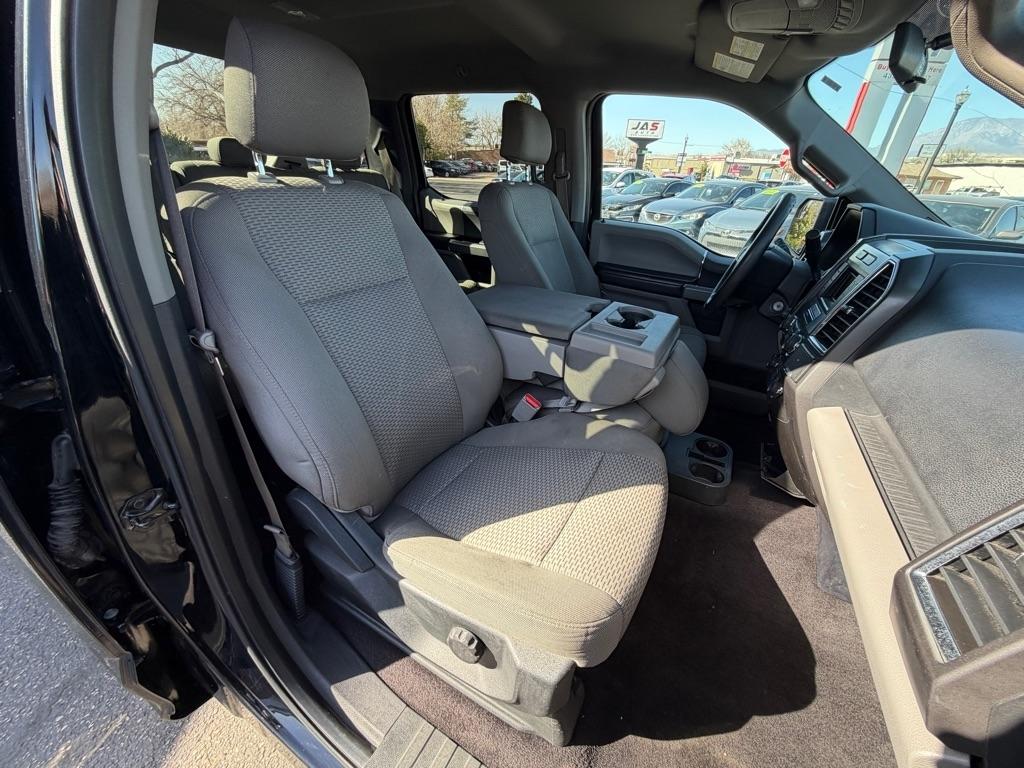 Ford F-150 XL SuperCrew 5.5-ft. Bed 4WD 2016