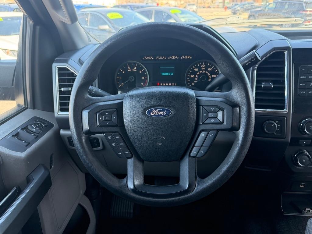 Ford F-150 XL SuperCrew 5.5-ft. Bed 4WD 2016