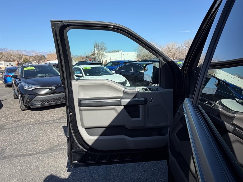 Ford F-150 XL SuperCrew 5.5-ft. Bed 4WD 2016