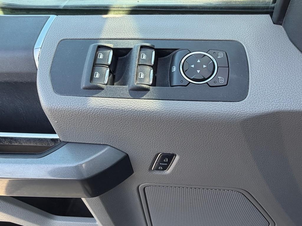 Ford F-150 XL SuperCrew 5.5-ft. Bed 4WD 2016