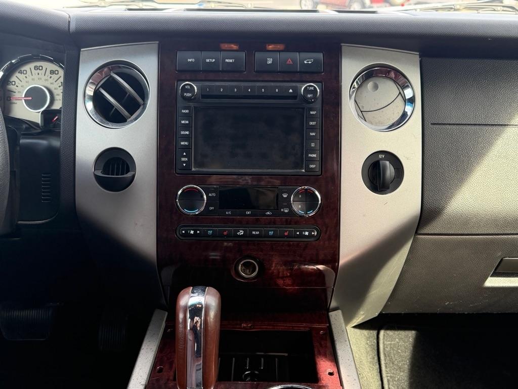 Ford Expedition EL XLT 2WD 2012